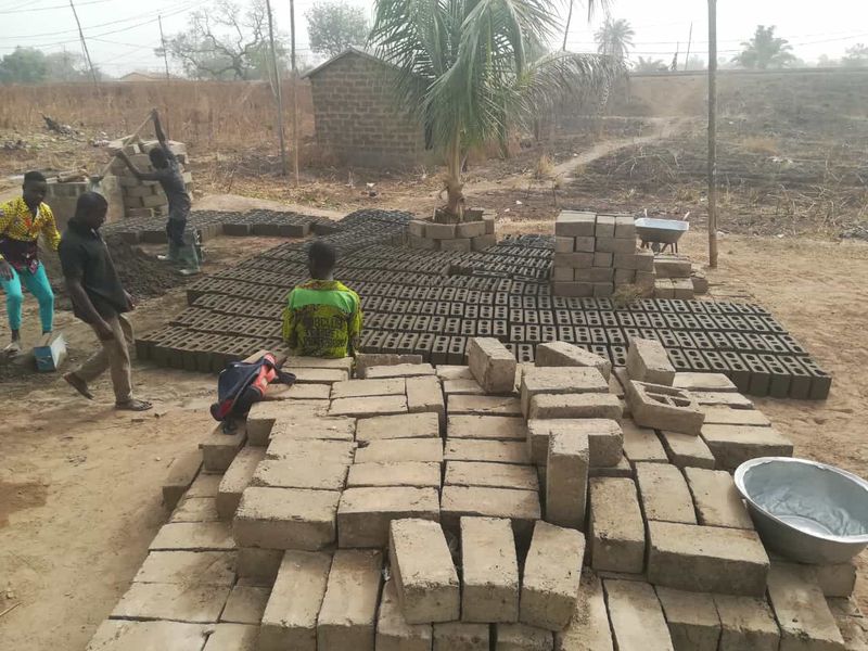 Togo Steine herstellen 106.jpg